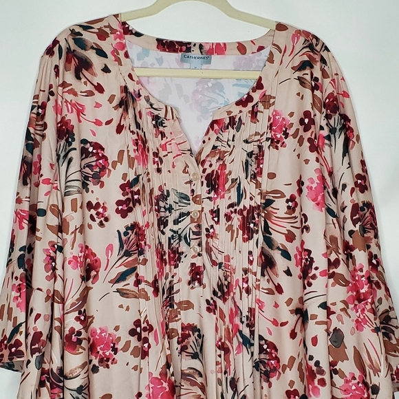 Catherine's Georgette Pintuck Blouse Size 3X Floral Flare Sleeve Lightweight Top - Picture 5 of 14